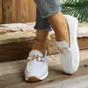 Zapatos Slip-on Transfronterizos Europeos y Americanos Amazon Venta al por Mayor Primavera Punta Redonda Hebilla Metálica Estilo Nuevo 2025 Planos Mujer Venta al por Mayor Tallas Grandes