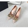 Diseño de Punta Novedoso Elegante Nude Zapatos Stiletto Franceses Cadena Metálica Tacones Altos 2025 Nuevo Primavera y Otoño