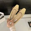 Sapatos Femininos Chuyu Ji Bico Quadrado Laço 2026 Primavera e Outono Novos Estilo Francês Versátil Preto Sapatos para o Dia a Dia