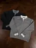 Suéter de gola V com caimento relaxado e visual em camadas para homens, tricô casual de inverno, pulôver cinza, estilo old money, top estilo japonês
