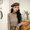 Tecido de fio fiado no núcleo, blusa de tricô de manga comprida, camiseta de manga curta preta, suéter de outono/inverno, camada interna versátil para o inverno, estilo feminino