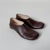 Zapatos de Piel de Vaca de Primera Capa con Punta Dividida para Mujer, Zapatos Planos, Nuevo Estilo Otoño, Completamente de Cuero por Dentro y por Fuera, Zapatos Estilo Coreano de Pezuña de Cerdo, Zapatos de Boca Baja Individuales para Mujer, Modernos
