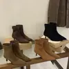 []Botas Curtas Elegantes Bico Fino Outono/Inverno 2026 Botas Modernas de Salto Fino Salto Alto Cor Sólida Zíper nas Costas Botas de Cano Curto
