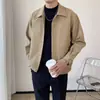 Nueva chaqueta informal de solapa color albaricoque para hombre de primavera y otoño, abrigo corto holgado de estilo coreano moderno, tops para hombre
