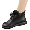 Botas de Algodón Casuales de Suela Blanda para Mamá 2025 Otoño e Invierno Nuevas Botas Cortas de Piel Suave Planas con Forro de Felpa Botas Cálidas