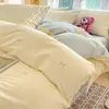 2026 Novo Conjunto de Roupa de Cama de Algodão 100% Quatro Peças Lençol de Cama Totalmente Algodão Capa de Edredom Estilo Fresco Conjunto de Roupa de Cama de Três Peças para Dormitório de Estudante