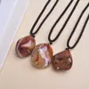 Pingente de Cristal de Pedra Bruta de Sardônica Natural Calcedônia Ágata Pedra Flor da Chuva Peça de Mão Jade Colar de Suéter Atacado