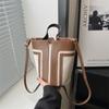 Bolso tipo cubo portátil con costuras de alta calidad para mujer 2023 Nuevo Bolso bandolera de moda diseño nicho