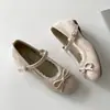 Zapatos Planos Bajos Retro Franceses de Moda para Mujer Primavera 2026 Nuevo Estilo con Faldas Aumento Oculto de Altura Zapatos Mary Jane