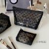 Bolsa de cosméticos de malla de estilo coreano de alta apariencia, bolsa de almacenamiento portátil de viaje, bolsa hueca de malla simple en forma de corazón