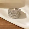 Anillo Vintage de Estilo Nuevo Europeo y Americano con Diamantes Completos, Lujo Ligero con un Toque de Alta Gama, Anillo Abierto Ancho Ajustable Multicapa Doble C Deslumbrante