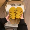 Zapatos Versátiles Retro de Tira Cruzada Semiabiertos para Mujer Ropa Exterior Verano 2026 Nuevos Zuecos Birkenstock Calados para Persona Perezosa Sandalias de Suela Gruesa