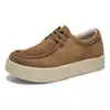 Fabricante de Fujian Zapatos para Hombre Todas las Estaciones Suela Gruesa Zapatos que Aumentan la Altura Modernos Retro Casual Zapatillas de Deporte Viaje al Aire Libre Estudiante Zapatos de Moda Uno
