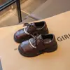 Sapatos de Couro de Performance Estilo Britânico para Meninas de 3-6-12 Anos Estilo Primavera e Outono Solado Macio Antiderrapante Sapatos de Princesa Sapatilhas Infantis Estilosas
