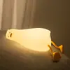 Lámpara de Noche Pequeña y Linda, Lámpara de Mesa Adorable y Creativa, Lámpara Táctil de Silicona con Forma de Nube, Compañera de Sueño Luz de Noche para Niños