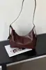 Bolso de axila de cuero genuino, versión coreana, lujo ligero, sensación de alta gama, bolso hobo de piel de vaca de capa superior, gran capacidad, ligero, adecuado para ir al trabajo, bolso cruzado para mujer