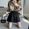 Otoño/Invierno 2026 Nuevos Shorts de Cuero PU de Cintura Alta para Chicas Gorditas, Shorts Rectos Adelgazantes de Pierna Ancha con Cintura Elástica