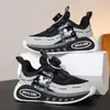 Zapatos para Niños 2026 Nuevos Zapatos Deportivos de Verano para Niños Niños Medianos y Grandes Hebilla Giratoria Malla Simple Malla Transpirable Zapatos para Correr