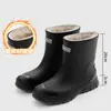 Botas de Chuva Transfronteiriças para Homens, Meio da Panturrilha, Antiderrapantes, Sapatos Impermeáveis, Novas Botas de Água de Moda para Exterior, Sapatos de Borracha Quentes para Exterior Meio da Panturrilha
