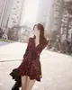 Camisa Larga Plisada de Manga Larga a Cuadros Retro Elegante al por Mayor Diseño de Sentido para Mujer Nicho Ajustada a la Cintura Vestido Base Delgado