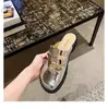 Uva ma mismo estilo cabeza grande doble hebilla persona perezosa cobertura de cabeza zapatillas mujer verano exterior uso tallado Mary Jane medias zapatillas sandalias mules