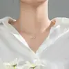 Colar com pingente de girassol vazado de design artístico de nicho corrente clavicular