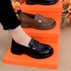 Mocasines planos de cuero suave con suela gruesa para mujer, nuevos zapatos de suela blanda Otoño 2026, zapatos pequeños versátiles de cuero estilo británico