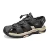 Zapatos de playa de cuero de talla grande transfronterizos de punta cerrada, nuevos zapatos casuales de exterior de moda para hombre de verano, sandalias transpirables sin cordones