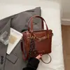 Bolso de Mano Casual y Hermoso de Moda 2025 Otoño Nuevo Bolso de Hombro Personalizado Textura Simple y Elegante Bolso Balde Cruzado