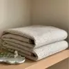 Corea del Sur Serie Mousse de Ganso Colcha Acolchada de Algodón para Cama Individual Lavable a Alta Temperatura Lavado a la Arena Antideslizante Colchoneta para Sábana Lavable a Máquina