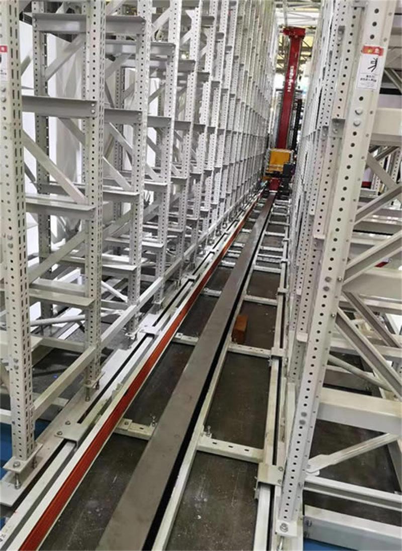 松下接触式移动导轨应用场景 (16).jpg