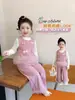Conjunto de Tres Piezas con Chaleco para Niña Primavera y Otoño 2025 Nuevo Elegante Ropa Estilo Chanel para Niña Pequeña Atuendo de Otoño para Bebé