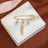 Broche de Borla Ojo del Diablo con Pedrería Creativa Europeo y Americano para Mujer, Pin de Estilo Vintage para Ceñir la Cintura de Suéter Ojo Azul de Alta Gama