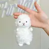 Bolsa mensageiro de celebridade da internet pingente de margarida ovelha branca pequena chaveiro de ovelha de pelúcia criativo pingente de bolsa atacado