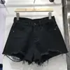 Pantalones Cortos de Mezclilla de Cintura Alta para Primavera y Verano Estudiantes Femeninas Nueva Llegada Rasgados Combinan con Todo Borde Crudo Ajustados Estilo Coreano Pantalones de Pierna Ancha Pantalones Calientes de Moda