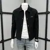 Chaqueta de cuero sintético tipo gamuza de alta gama, ligera y lujosa para hombre, adecuada para otoño e invierno, con corte ajustado, forro polar y grosor adicional, perfecta para uso de negocios casual.