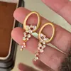 Pendientes Redondos con Borla, Incrustaciones de Diamante y Aguja de Plata, Pendientes de Moda, Exquisitos, Versátiles, Lujo Ligero de Nicho, Pendientes de Gama Alta al por Mayor para Mujer