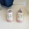 Zapatos para niños pequeños para niños, nuevo modelo primavera y otoño 2026, zapatos funcionales de suela suave para bebé, zapatos deportivos casuales de cuero para niñas