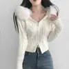 Cárdigan con capucha de estilo coreano, ajustado, con cremallera corta, cuello de pelo y diseño de punto trenzado