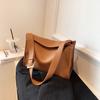 Bolso Tote de Diseño Nicho 2024 Primavera y Verano Nuevo Versátil para Viajes al Trabajo Estudiante Universitaria de un Solo Hombro Cruzado Tipo Cubo Mensajero