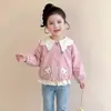Ropa Nueva y de Moda para Niños Primavera y Otoño 2026, Abrigo Coreano de Manga Larga para Niñas, Ropa Exterior Moderna para Bebés de Principios de Otoño