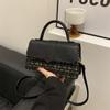 Bolso de mano de lana a cuadros para mujer, novedad de 2024, con costuras de moda, estilo retro, pequeño, cuadrado, bandolera de viaje
