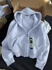Chaqueta corta color gris carbón para mujer, sudadera fina estilo coreano de otoño, top ajustado, atuendo de principios de otoño, nueva ropa para mujer 2026
