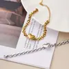 Nuevo Estilo Coreano Acero de Titanio Pulsera de Amor Correa de Reloj Cadena para Mujeres, Moderna, Lujo Ligero, Diseño de Nicho en Forma de Corazón, Gama Alta y Sin Decoloración