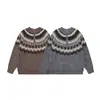 Suéter jacquard de media cremallera para hombre con cuello alto, con diseño de punto Fair Isle, corte holgado, mangas largas y un ambiente relajado, listo para las fiestas.