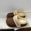 Uso bidireccional, punta cerrada, que aumenta la altura, pantuflas cálidas de algodón estilo coreano para mujer, aptas para uso interior y exterior, gruesas, 2026, peludas, color camel