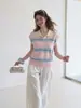Top polo listrado com blocos de cor frescos e vibrantes em estilo coreano para mulheres, design de verão com bordado, visual jovem, mangas pequenas tipo sino, camisa de malha