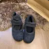 Sapatos Mary Jane de Lã Francesa com Velcro para Aumento Interno para Mulheres 2025 Inverno Novo Retro Sapatos Rasos de Feijão com Forro de Lã