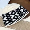 Coreia do Sul Novo Chapéu de Lã Vintage Casal Outono e Inverno Designer Padrão de Diamante Combinando Cores Quente Chapéu de Tricô Chapéu para Frio