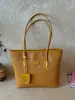 Bolsa Tote Grande com Relevo para Mulheres 2026 Nova Tendência Moda Versátil Bolsa de Ombro Textura de Alta Qualidade Bolsa Grande para o Dia a Dia
